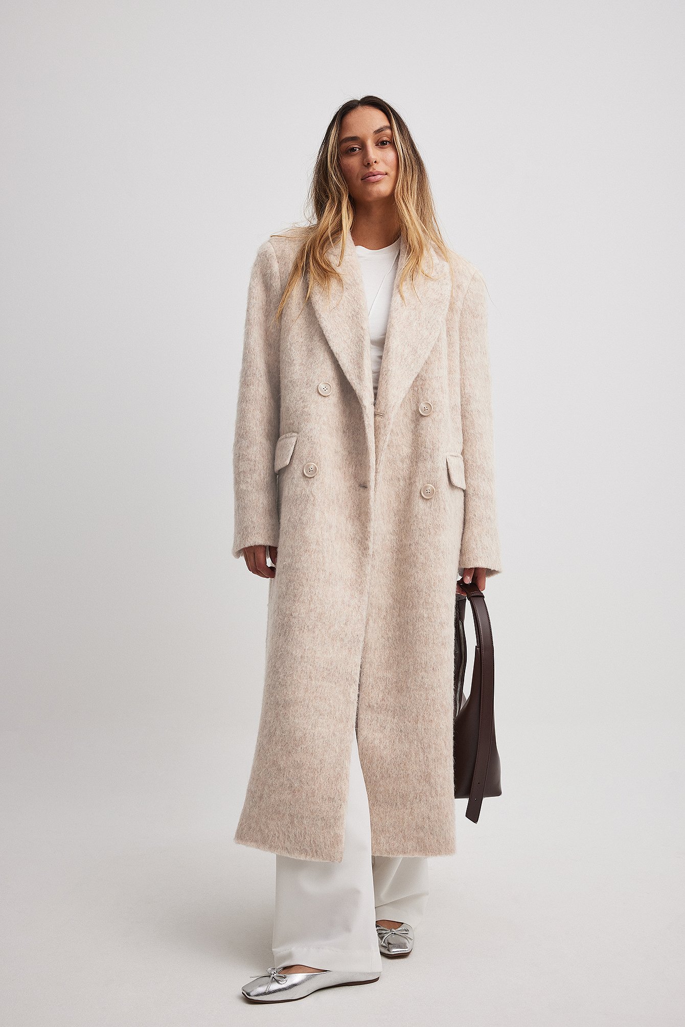 Beige Zweireihiger Mantel aus einer Wollmischung
